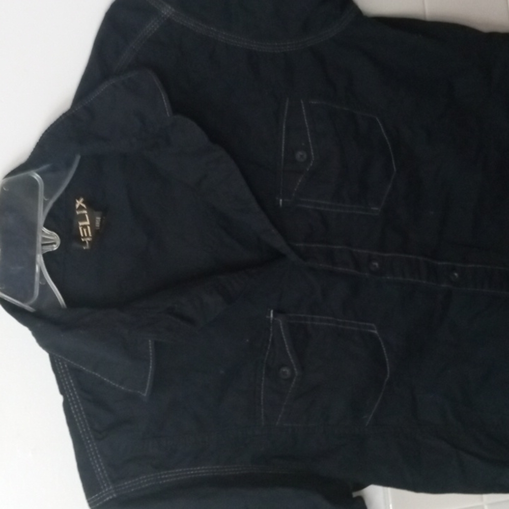 Men's short sleeve helix button down